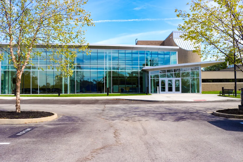 The front of Edison's Robinson Student Career Center 
