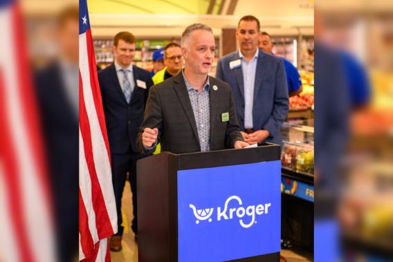 Edison State President Chris Spradlin expresses gratitude during Piqua Kroger’s grand reopening ceremony.