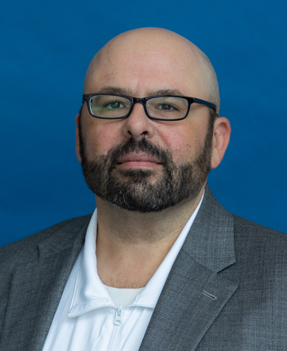 Christopher Haring headshot