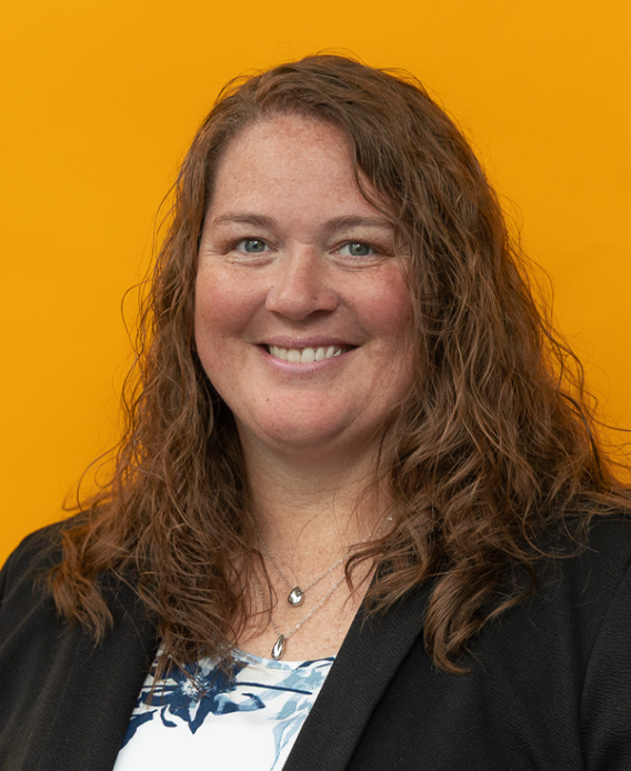 Stacey Bean headshot