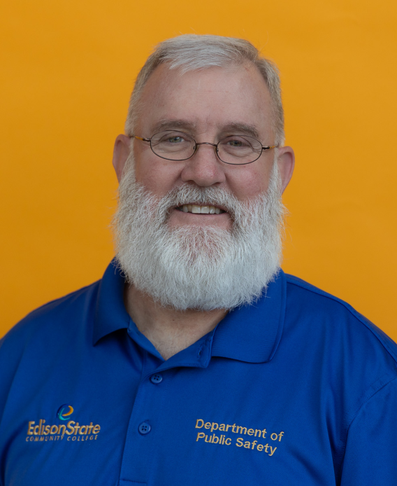 Alan Decker headshot