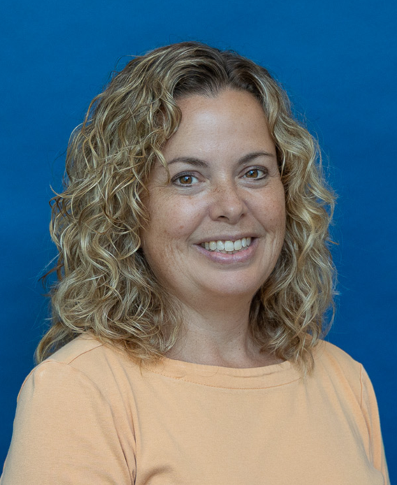 Erynn Hanford headshot