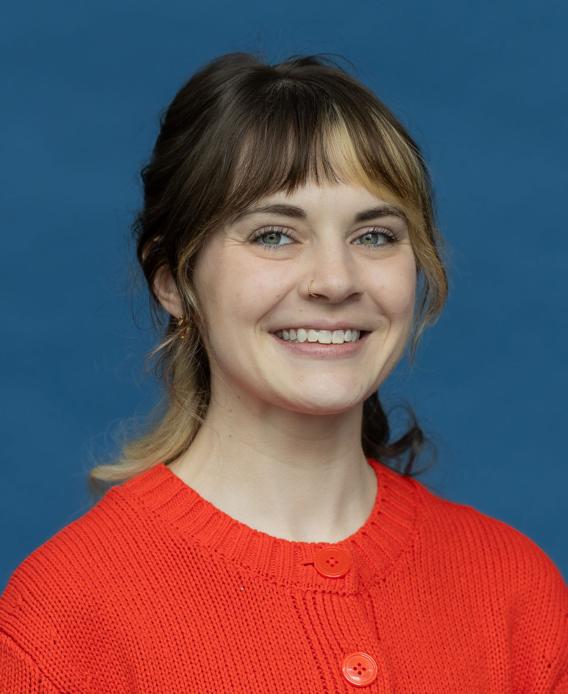 Rachel  Davis headshot
