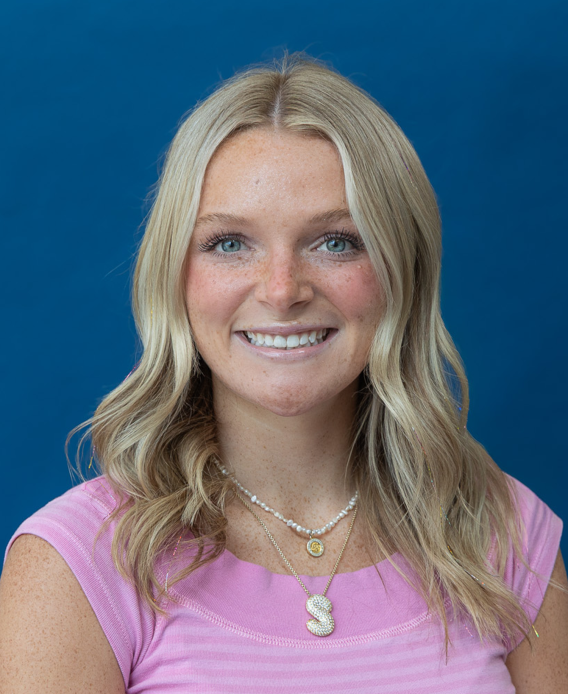 Samantha Quinlisk headshot