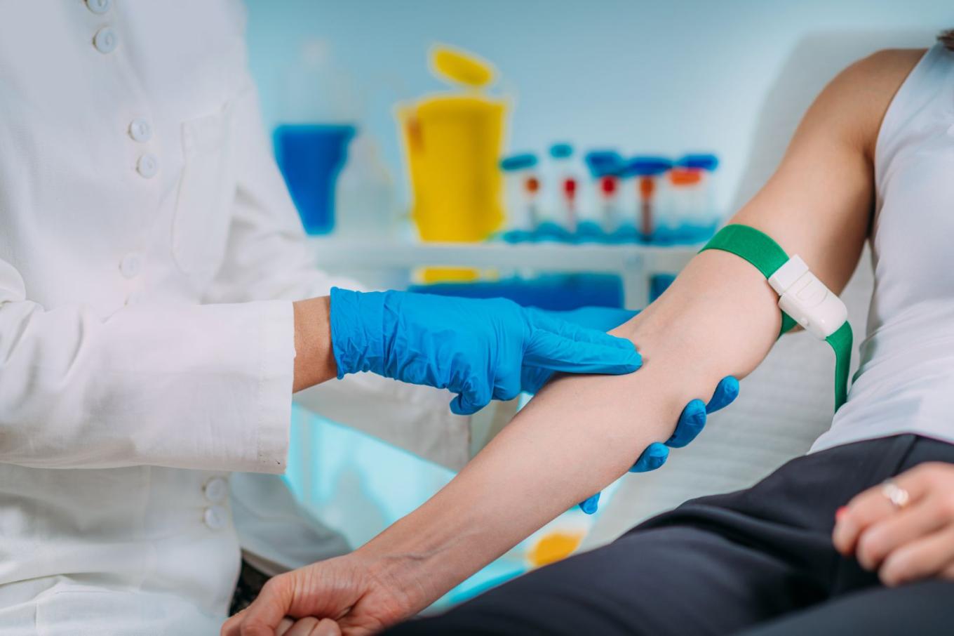 Essential guide to phlebotomy certificate course