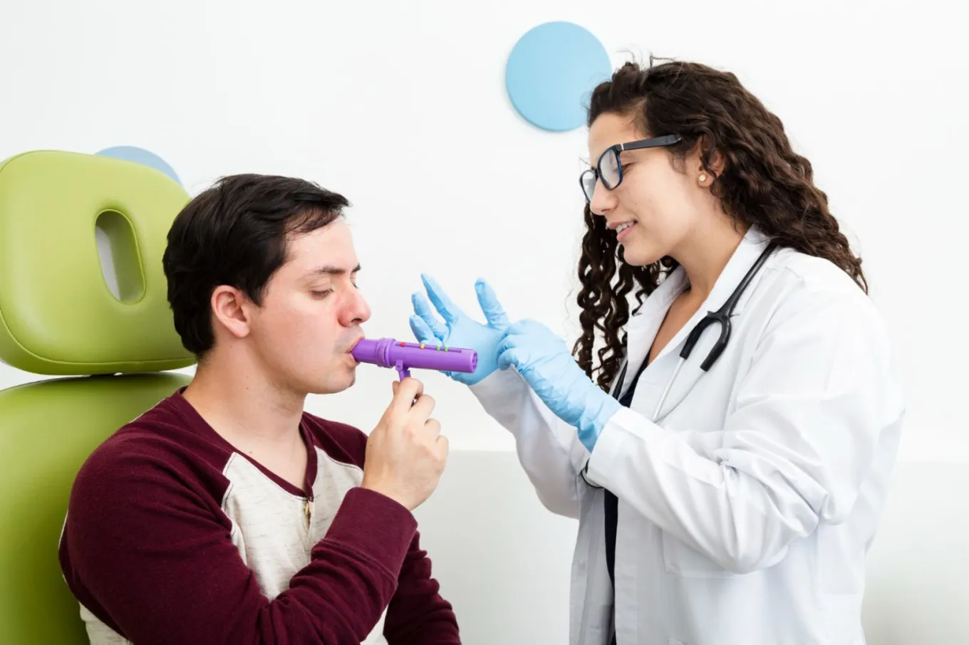 A typical pathway to become a respiratory therapist includes: